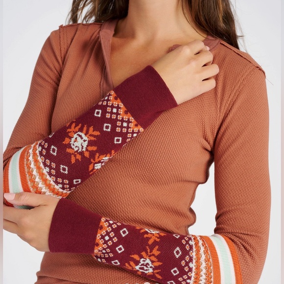 🥳HP🥳 Free People Mikah Layering Cuff Thermal Top - Picture 6 of 12
